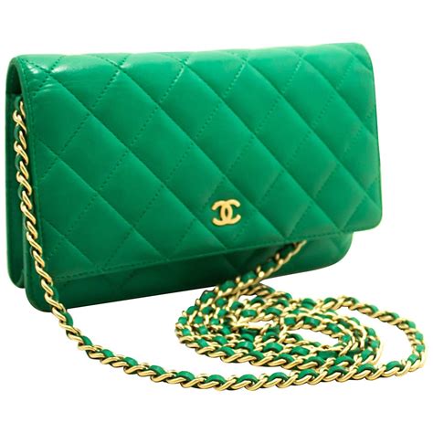 chanel bright green wallet on chain|Chanel wallet on chain preis.